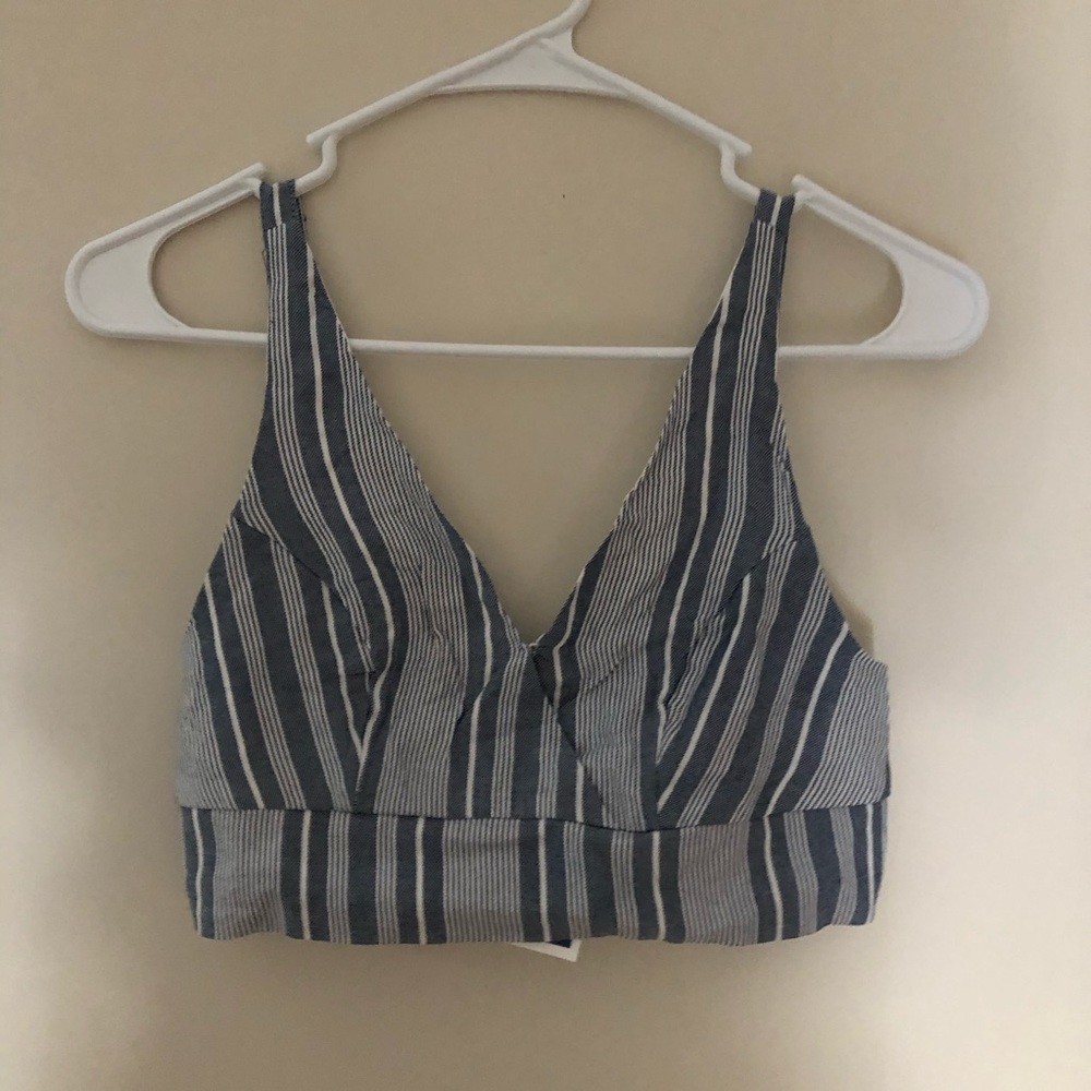 AE CROP TOP NWT